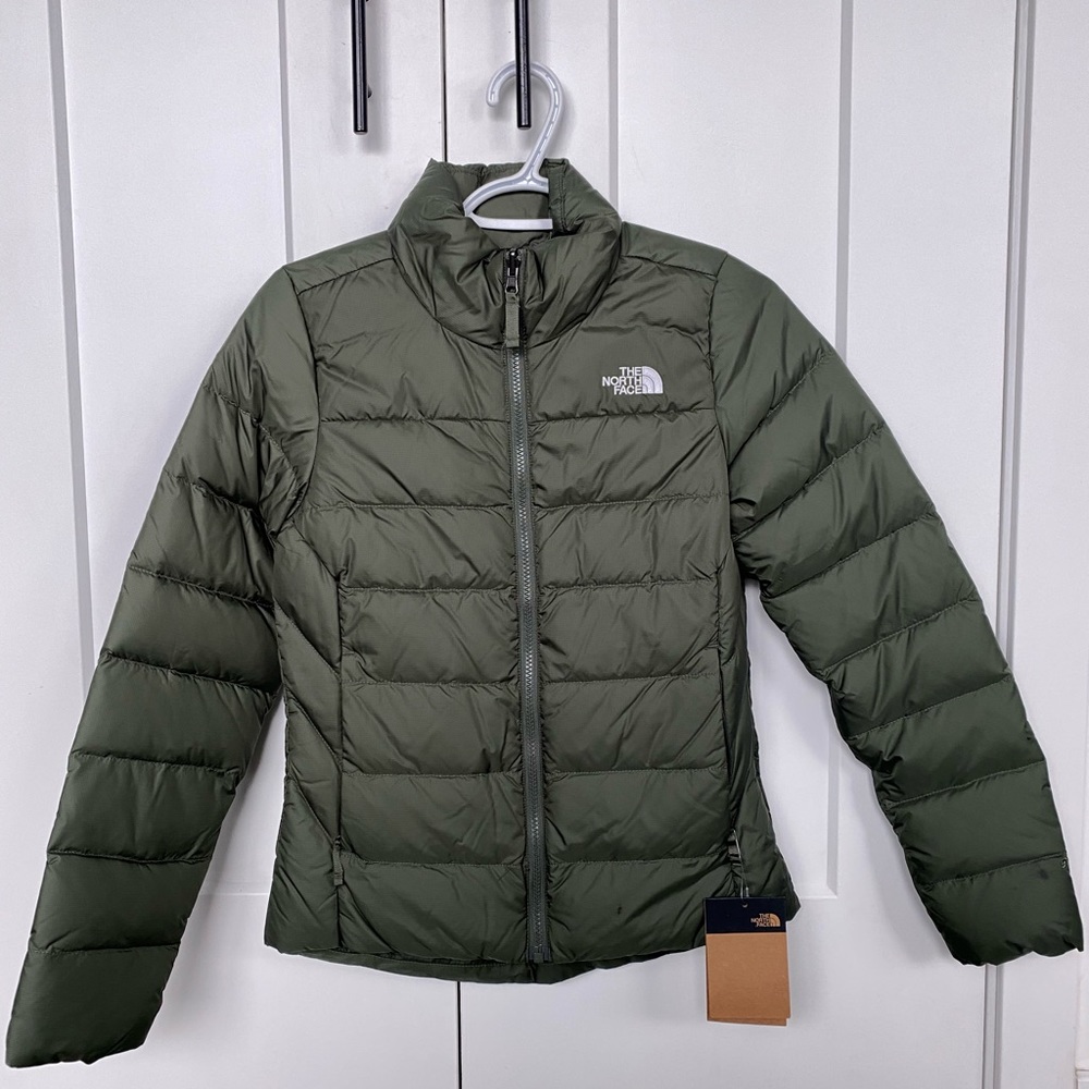 BNWT The North Face Flare II